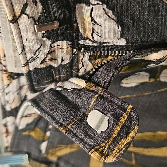 Abercrombie & Fitch Floral Ankle Pants - Black and White - Picture 2 of 5